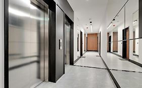 Platinium Top Floor City View